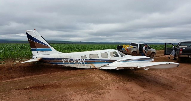 aviao1700p(1).jpg